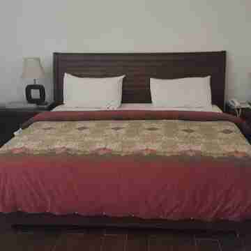 Elite Lodge Guest House Rooms