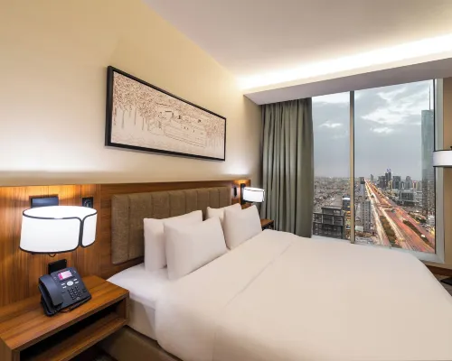 HDB Financial District Hotels near Riyadh Park