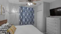 The Salty Dog on 30a: Modern Updates, 1 Minute to the Beach! Hotels in Santa Rosa Beach