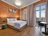 Aparthotel Krzywa Kamienica Hotels near Piotrkowska Street