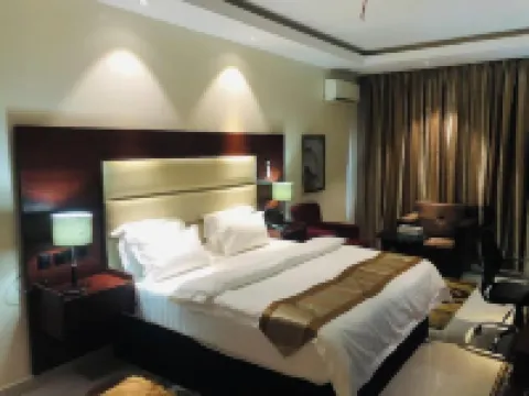 Tap Talle Hotels and Suites Hotels near Charismatic Renaissance International Church Inc.