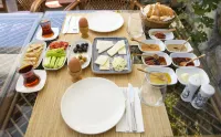 Pharos Boutique Hotel - breakfast