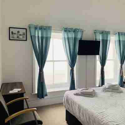Four Oaks Hotel Rooms