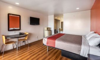Motel 6 Gardena, CA - South