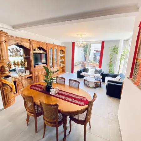 Reims Sherpa Guest House