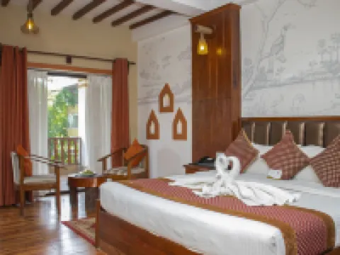 Hotel Jungle Crown Hotels in Chitwan