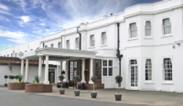 Russ Hill Hotel Отели в г. 