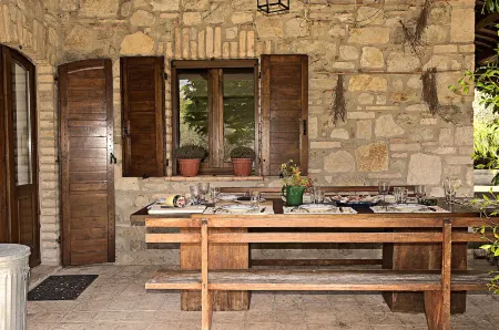 Casale Chimneys Immersed in Olive Trees Отели в г. Монте-Кастелло-ди-Вибио