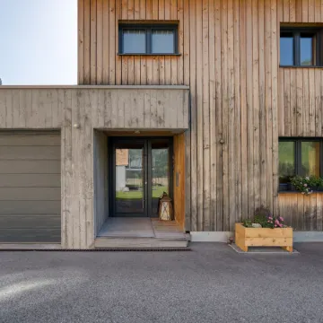 Hus24