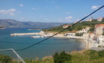 Apartmani Loredana - One-Bedroom Apartment with Sea View