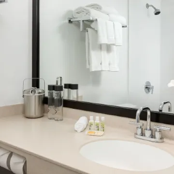 Studio Allston Hotel Boston Отели рядом с достопримечательностью «Бостонский колледж»