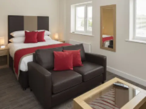 House of Fisher - Beneficial House Hotels in Bracknell