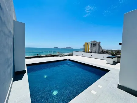 Torre Q Mazatlán - Departamento Con Vista Al Mar Отели рядом с достопримечательностью «Old Mazatlan»