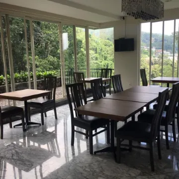 Arainn Bed & Breakfast Tretes Prigen by ecommerceloka