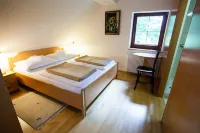 B&B Pod Skalo Hotels in Godic
