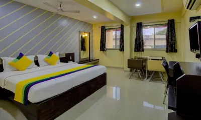 Itsy Hotels Prince Regency Отели рядом с достопримечательностью «Bund Garden»
