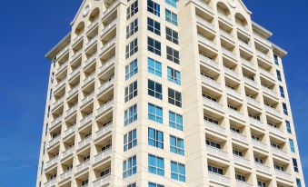 La Mirada Residences - Housity