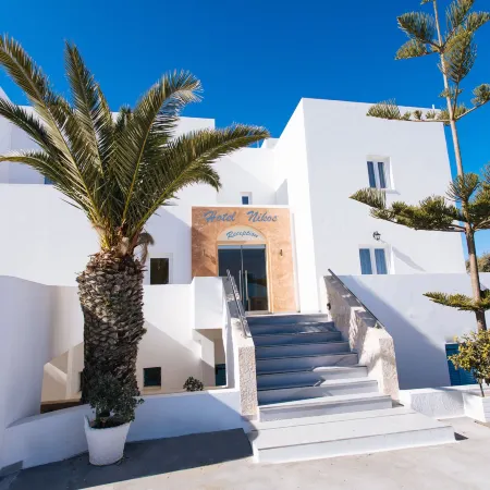 Nikos Hotel