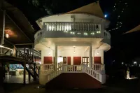 Woodpegger by the Beach, Mandrem のホテル