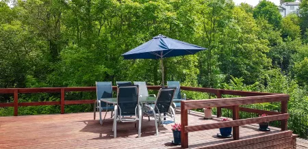 Mill Lodge-Brecon Beacons Отели в г. Лланфиейнджел Кумду вит Булч энд Катедин