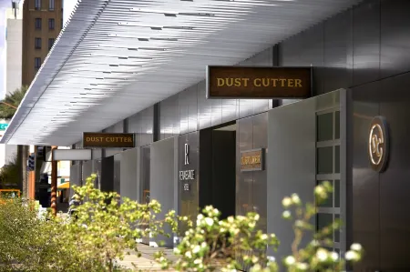 Renaissance Phoenix Downtown Hotel Отели рядом с достопримечательностью «Центральная библиотека Бертон Барр»