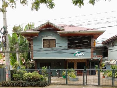 Felli's Guest House