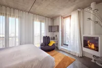 Banks Antwerp Hotels in Antwerpen