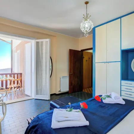 Nicoletta's Lake View Stresa - Happy Rentals