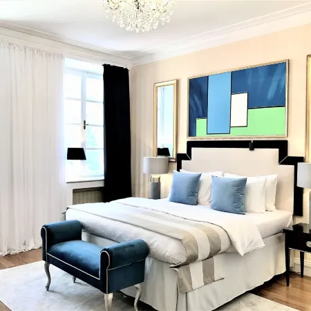 Mondrian Luxury Suites Unesco Old Town