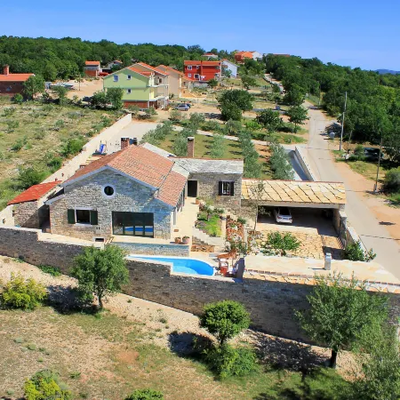 Villa Asseria Отели в г. Лисичић