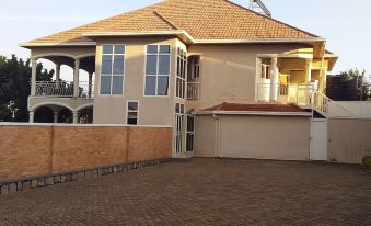Inganzi Apartments - Housity