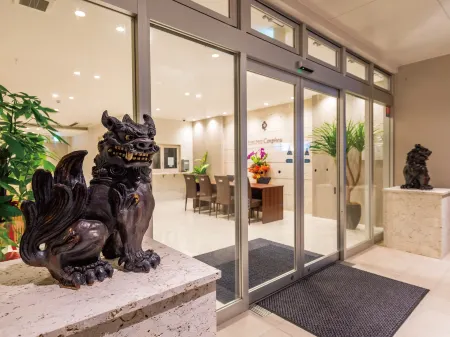 Sunset Resort Canphou Отели рядом с достопримечательностью «Bise-Fukugi Tree Road»