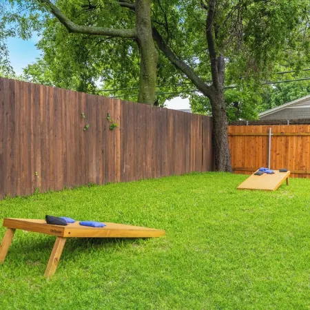 3-Bed Haven - 6 pple Hot tub, King bed, Pool & ping pong table, Grill, Fire pit