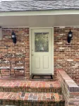 Roomy 2 Bedroom Apt. w/en Suite BA, Private Entry & Parking, Tennis Court