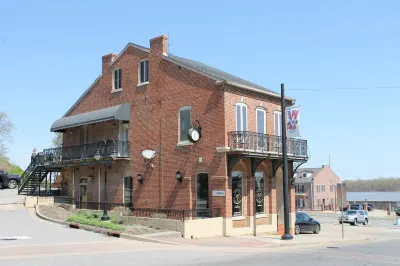 Historical 'Kage House' Short Term Rental located in "Old Town Cape" Hotels in 