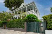 Open Concept with Chef's Kitchen and Courtyard - Luxurious Historic Studio