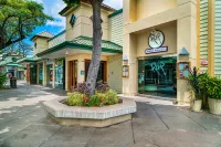 Tropical Retreat with Pool and Beach Gear - Charming Island Escape