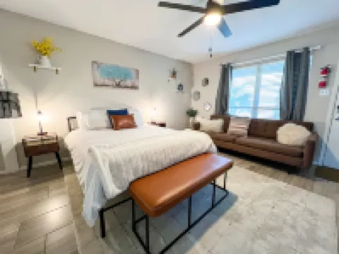 Charming Studio Condo with Pool and Dock Access - Cozy Coastal Escape