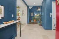 Luxurious Soaking Tubs and Gourmet Kitchen - Stunning Mountain Haven