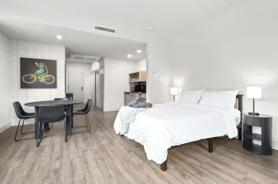 Cozy Living Space and Biking Amenities Nearby - Charming Studio Loft