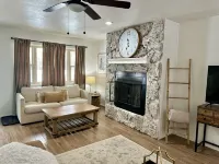 Cozy Fenced Yard and Modern Amenities - Inviting Mountain Retreat