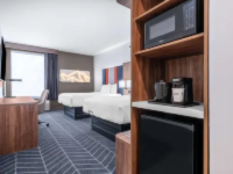 La Quinta by Wyndham Chelsea Birmingham