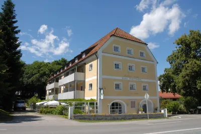 Haus Rufinus Inh. Fr. Jensen Hotels in der Nähe von TRAUNPASSAGE