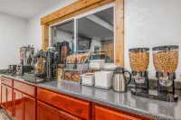 Super 8 by Wyndham Arcata - breakfast