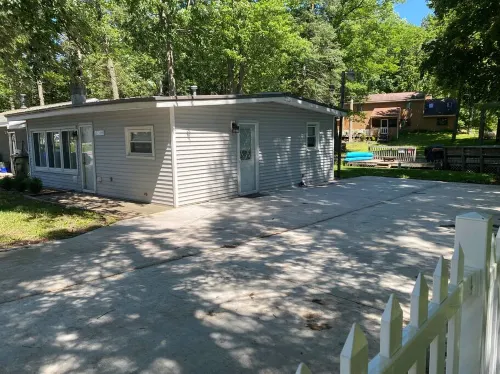 Direct Access to Lake Mitchell and Cadillac - Tranquil Waterfront Haven