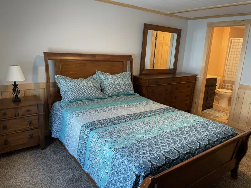 Spectacular Hilltop Retreat-Garden, Deck, Playground, Views