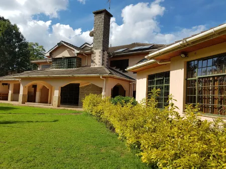 Spurwing Guest House Отели рядом с достопримечательностью «Kinoo Vocational Training Centre ( Kinoo Polytechnic)»