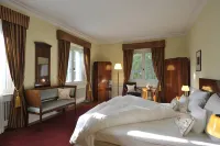 Schlosshotel Burg Schlitz Hôtels à : Serrahn