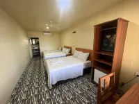 Transit Motel Hotel di 