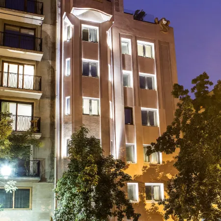 Hotel Luciano K Отели рядом с достопримечательностью «Беллависта»